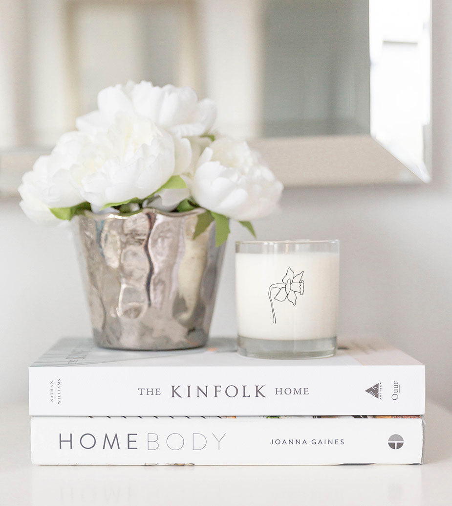 March birth flower candle with daffodil notes in reusable drinking glass, ideal for gifting