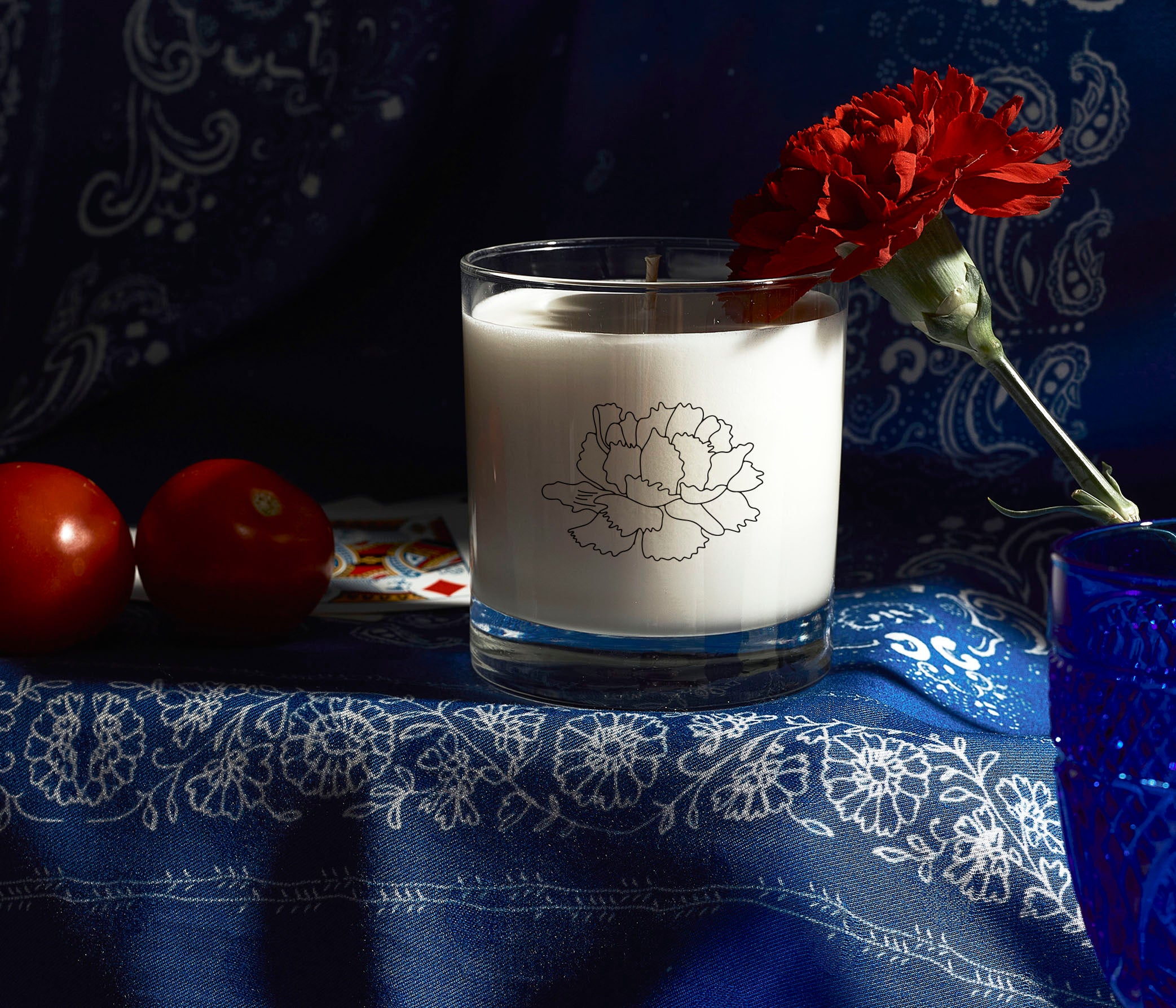 Birth month candle for January – floral notes of carnation in with beautiful red carnation